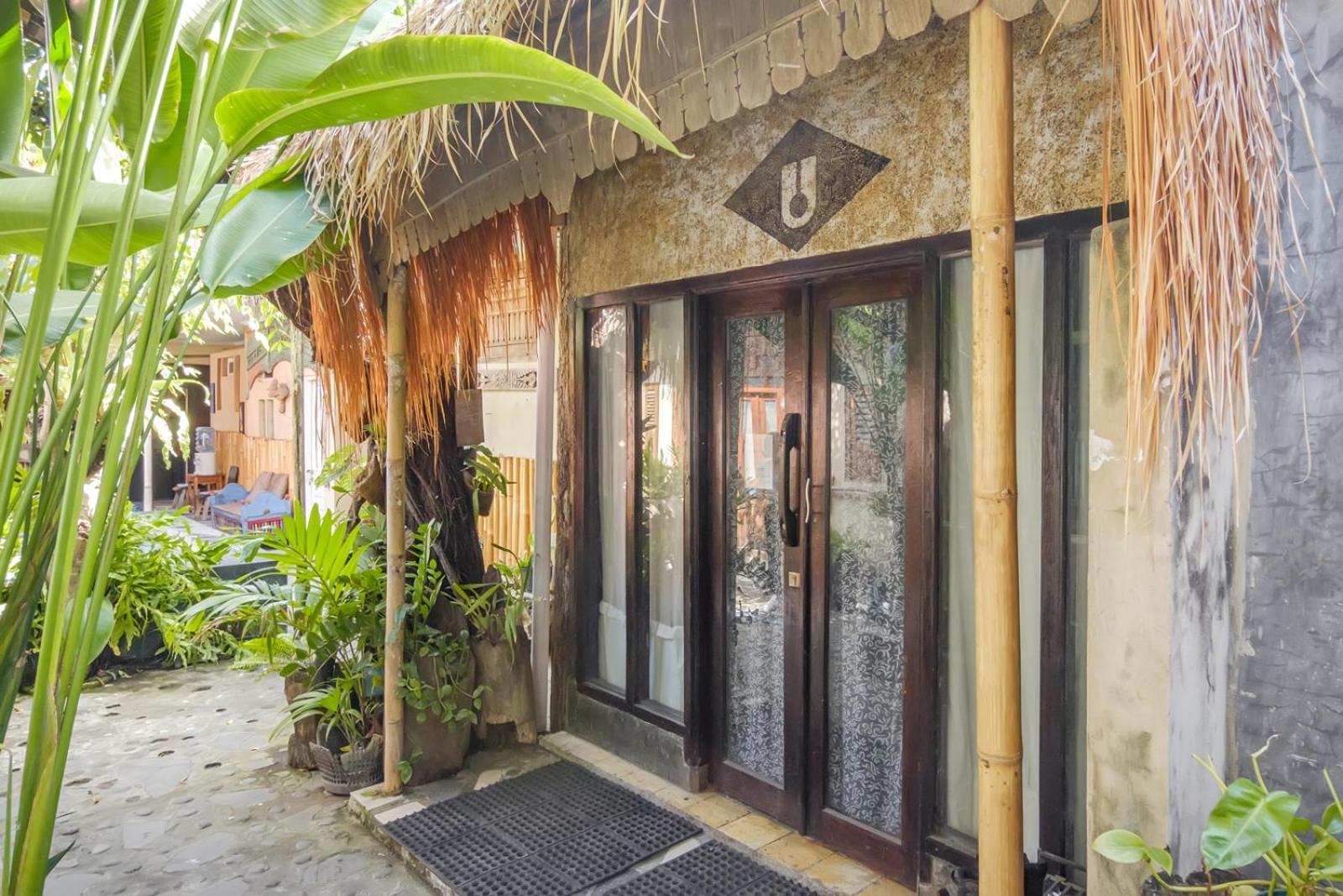 Twospaces Living At Wave And Chill House, Canggu Exteriör bild