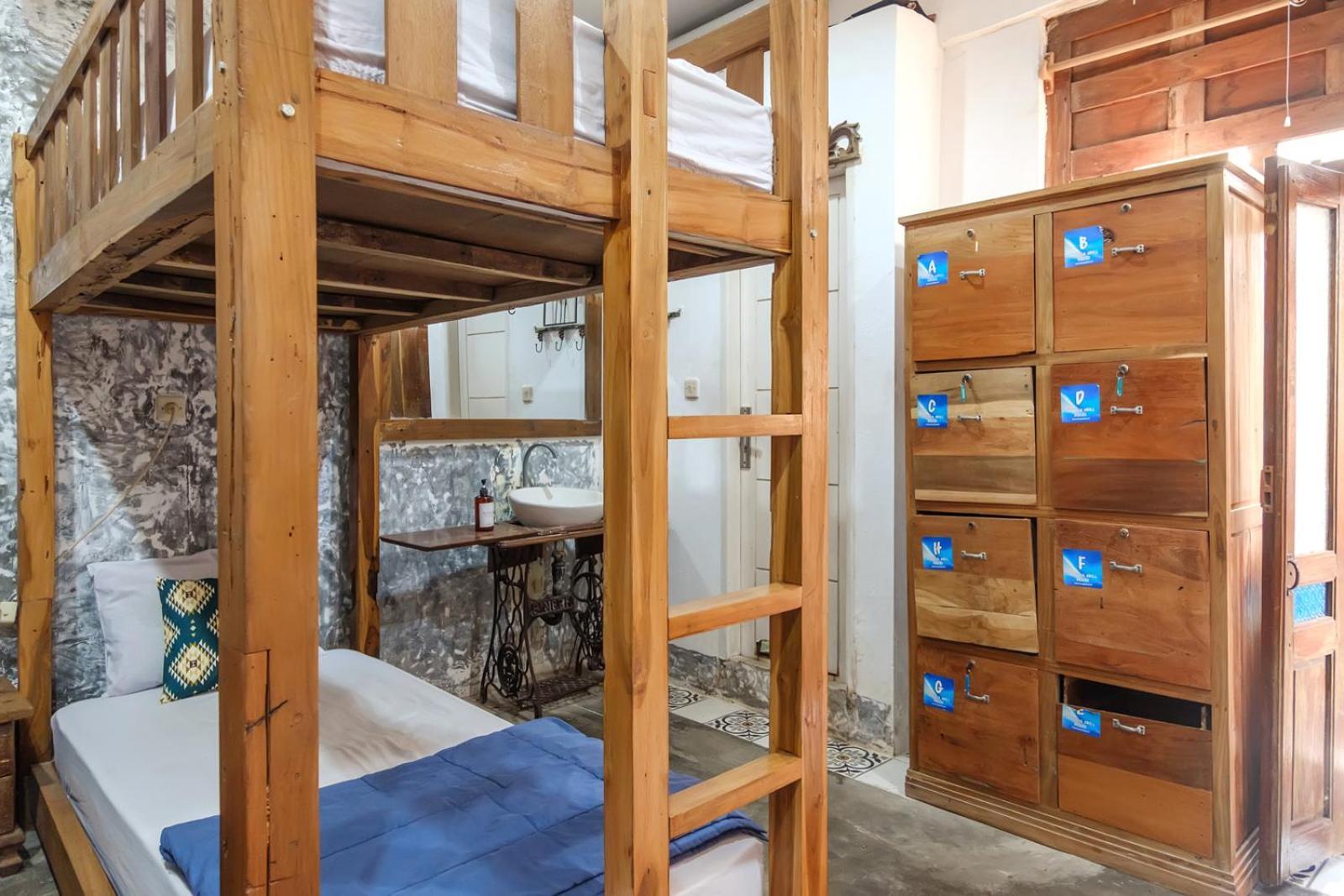 Twospaces Living At Wave And Chill House, Canggu Exteriör bild