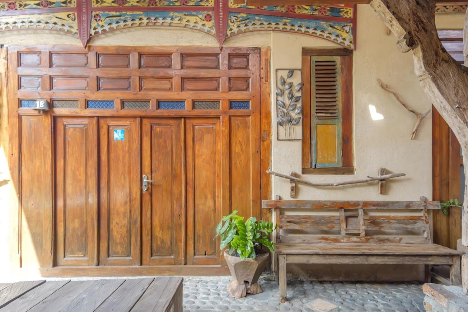 Twospaces Living At Wave And Chill House, Canggu Exteriör bild