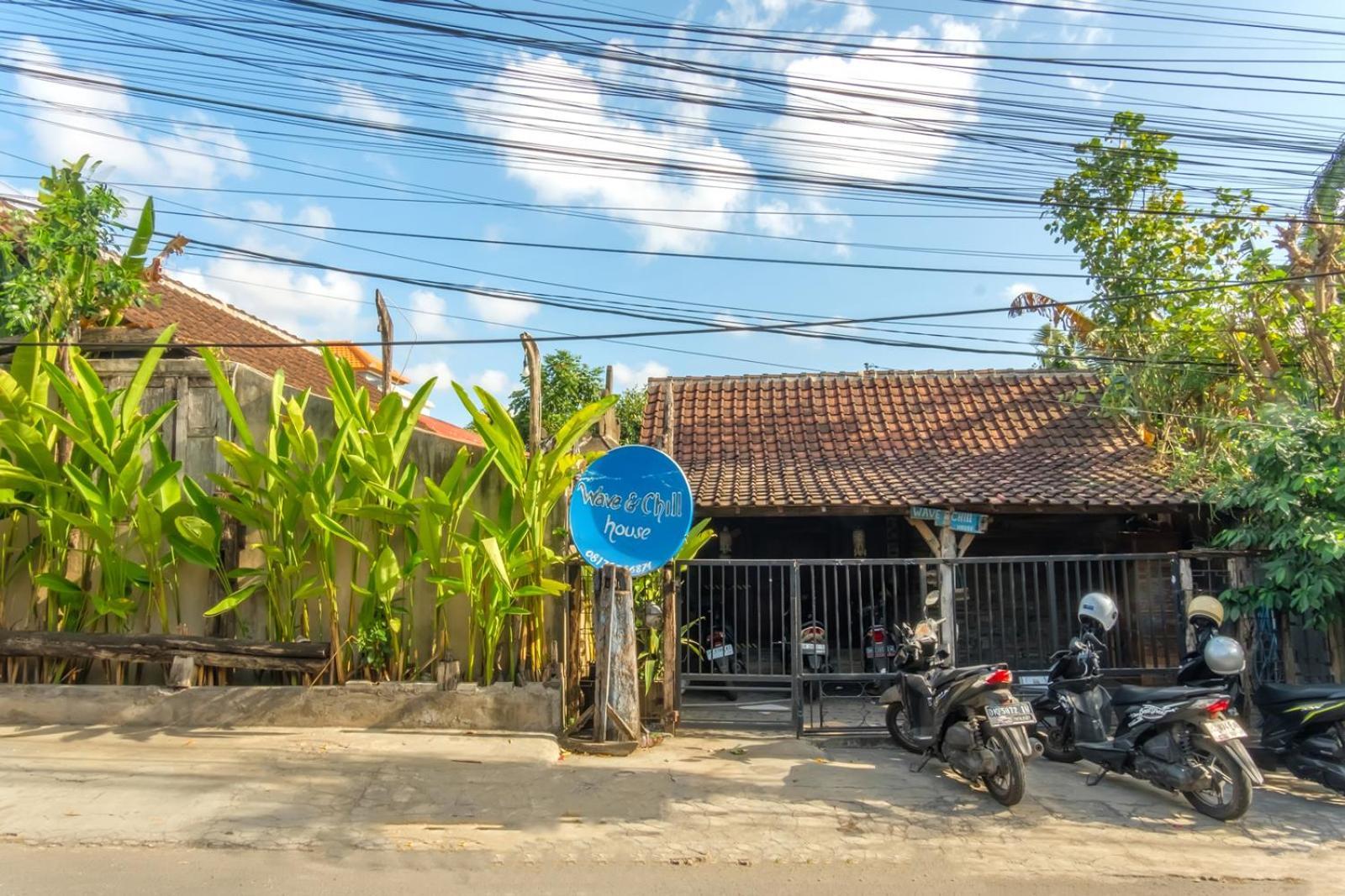 Twospaces Living At Wave And Chill House, Canggu Exteriör bild