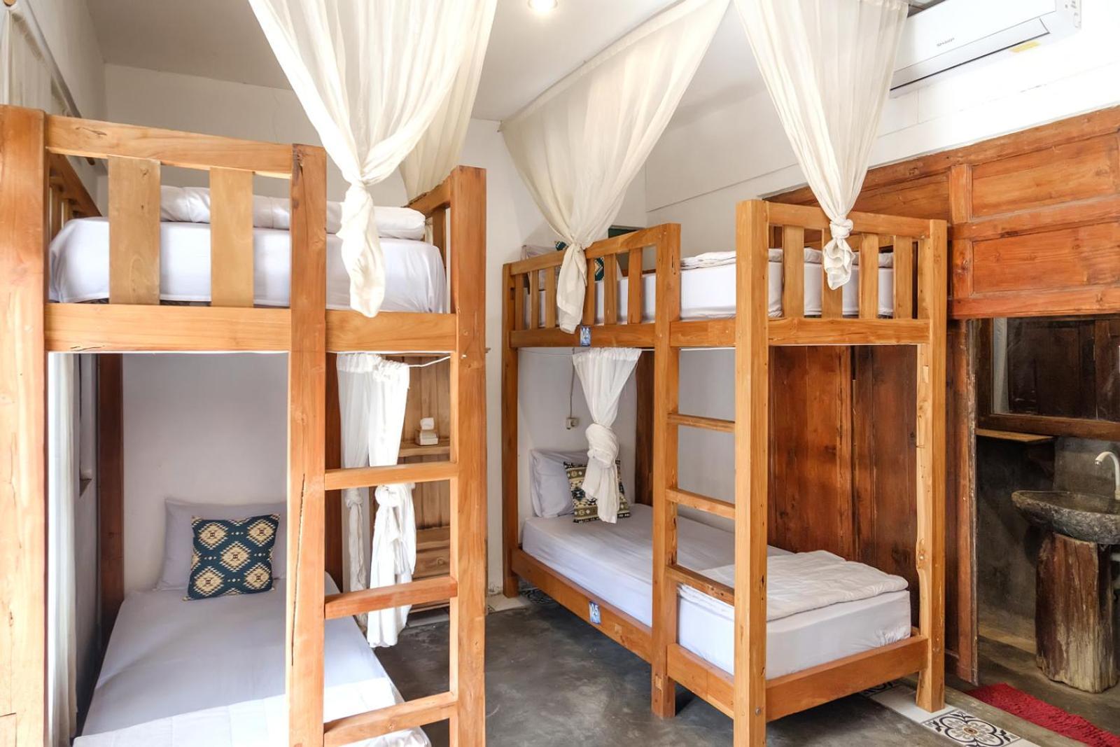 Twospaces Living At Wave And Chill House, Canggu Exteriör bild