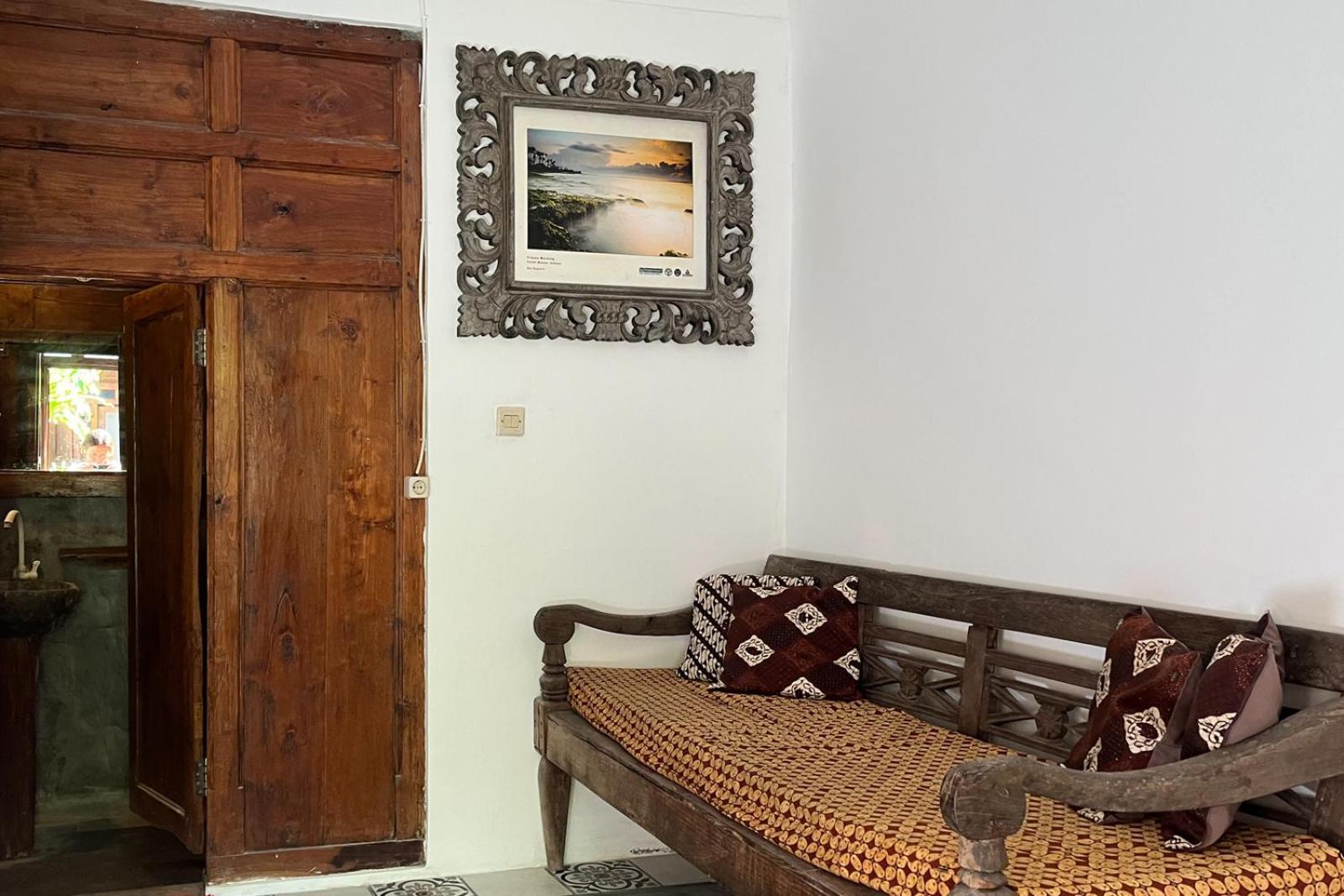 Twospaces Living At Wave And Chill House, Canggu Exteriör bild